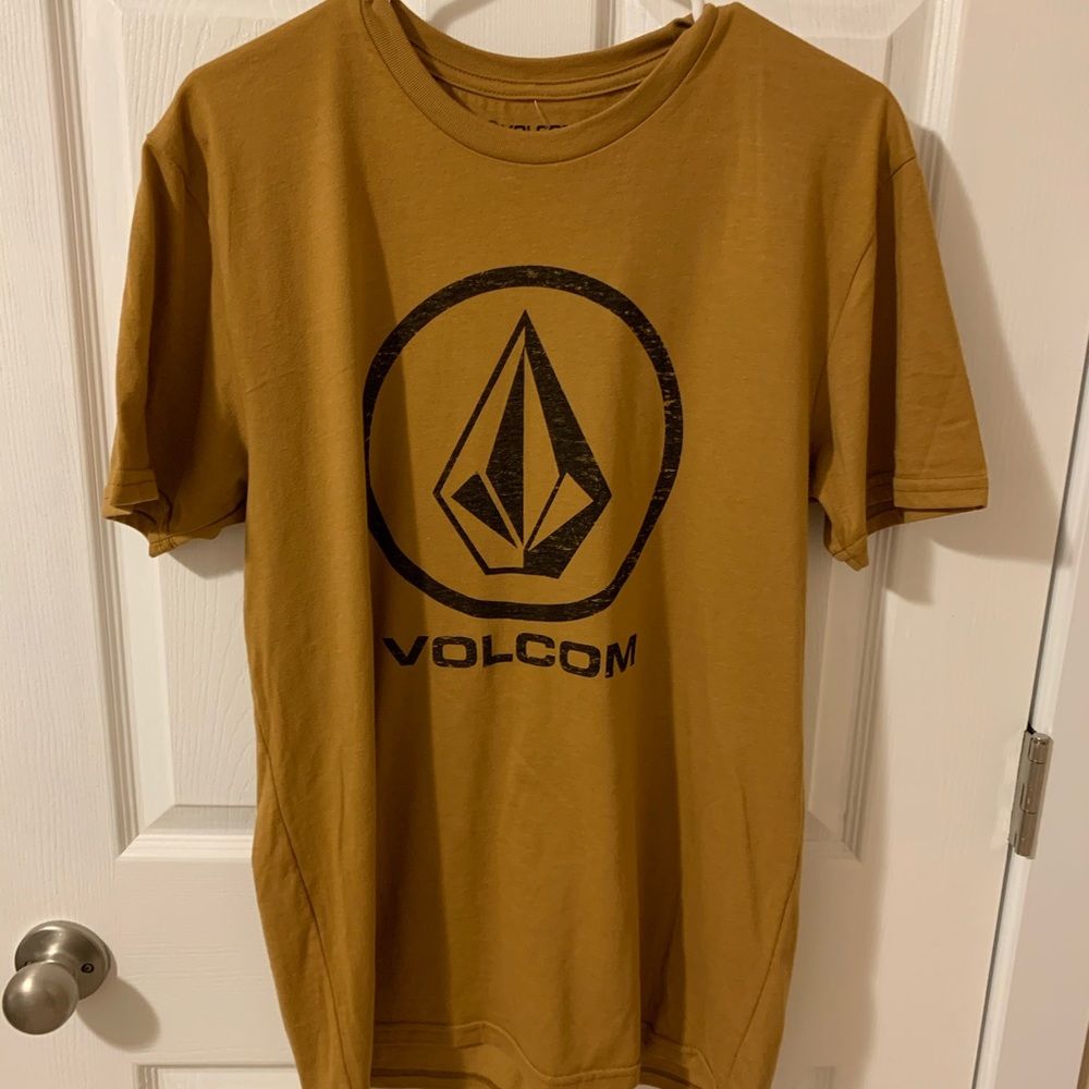 Volcom T-Shirt (NWT)